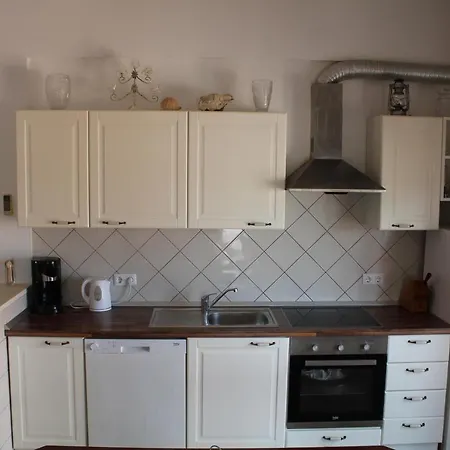 Nikola Leko Konukevi Hvar Town